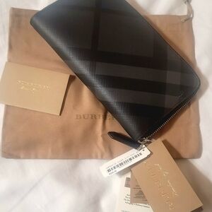 Authentic Burberry Black Wallet for Men